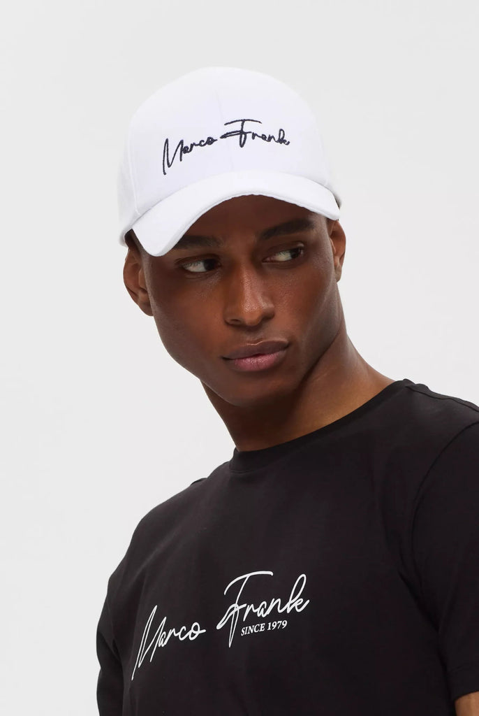 Marco Frank - Alger: Casquette Avec Logo Contrasté Écrit À La Main - Blanc