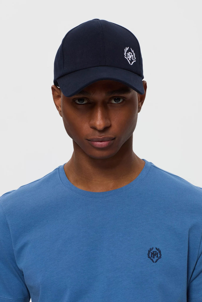 Marco Frank - Guzman: Casquette Avec Logo Couronne Brodé en Contraste - Bleu Marine