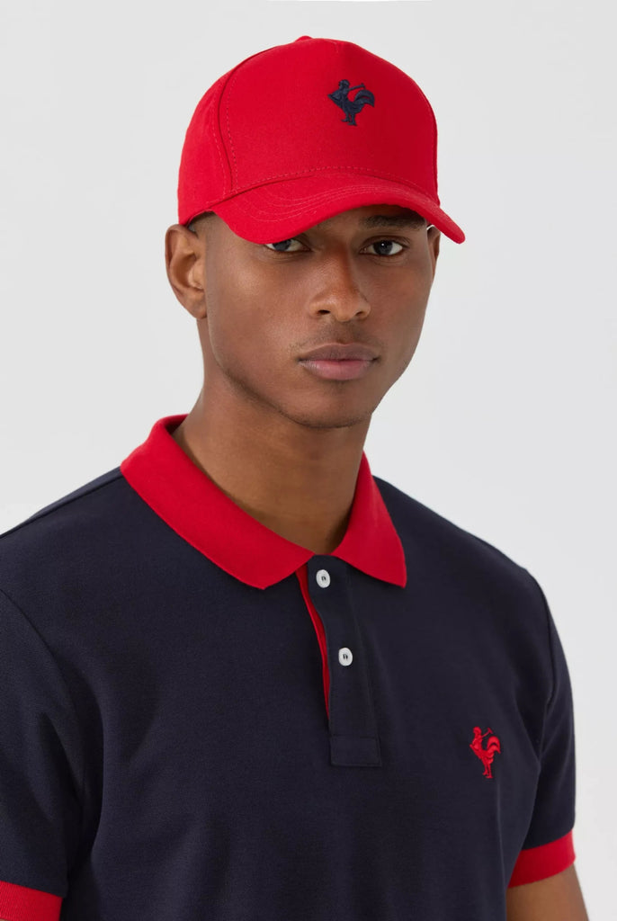 Marco Frank - Kaarle: Casquette Avec Logo de Coq Emblématique Brodé en Contraste - Rouge