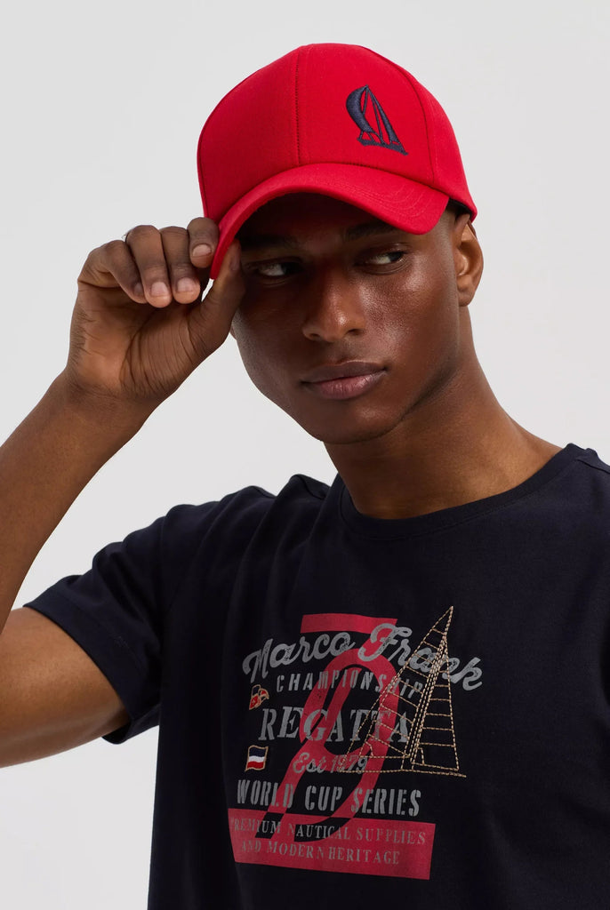 Marco Frank - Lenard: Casquette Avec Logo de Voile Brodé en Contraste - Rouge